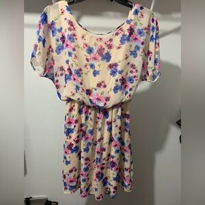 Lush Floral Chiffon A-Line Dress Pleated Scoop Neck Short Sleeve Beige Blue M